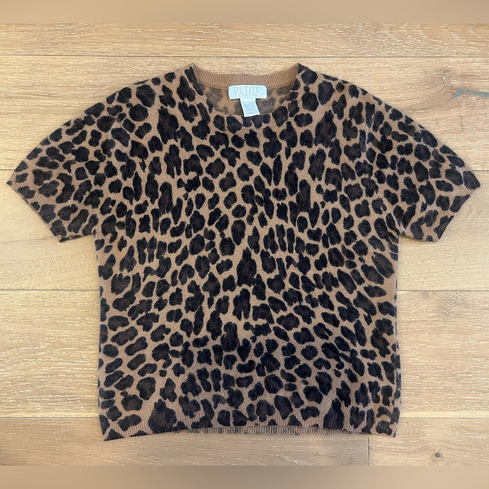 Leopard lambs wool sweater top - size large